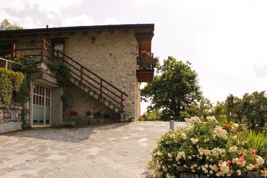 Bed And Breakfast Montino Cene Exteriör bild
